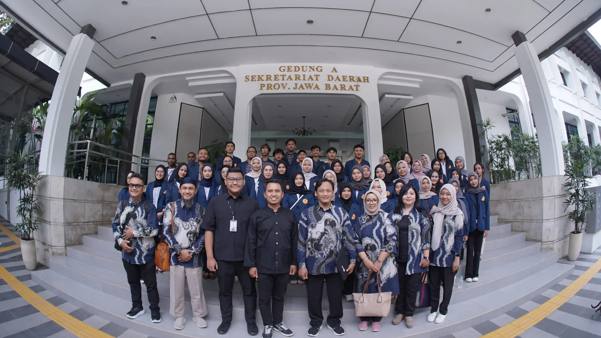 Mahasiswa STIA AAN Yogyakarta Perdalam Wawasan Administrasi melalui Studi Lapangan di Bandung